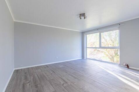 64 Claybury studio.j