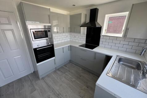 WOLLESCOTE - Archer Court photo 3