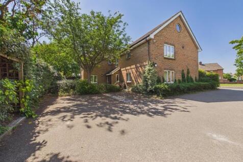Drift Way, Colnbrook, Slough, Berkshire, SL3 photo 3