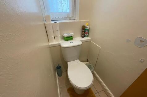 SEPERATE WC