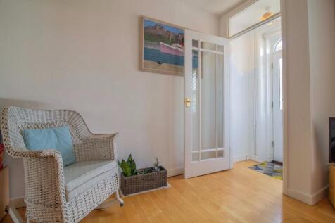 97 Northgate Street [Entrance Hall] 01.jpg