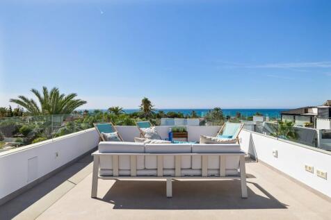 ROOF TERRACE