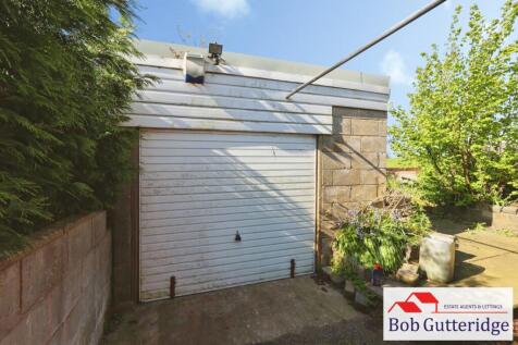 DETACHED GARAGE / WORKSHOP