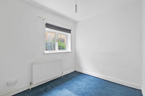 02-3b4cGCWT - GFF 121 Purves Road - Bedroom -Origi