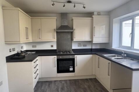 Borlase Crescent, St. Austell photo 3