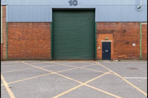 Distribution Warehouse to rent in yeadon