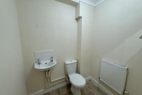 Cloakroom/wc