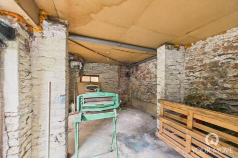 Covered Yard