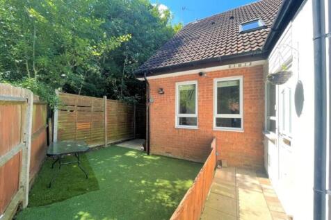 Shingle Close, Luton, LU3 photo 3