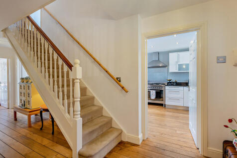 8643242-interior1...