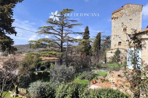 Montefollonico_villa_for_sale_with_private_garden (7)
