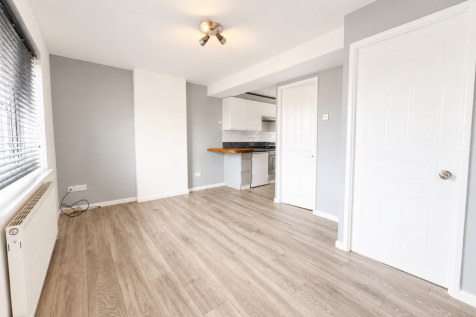 Dale Hill Road, Rotherham, South Yorkshire, S66 photo 4