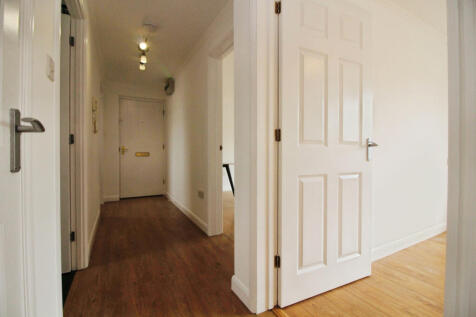Hallway.JPG