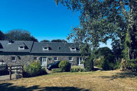 attractive garden and extensive parking
