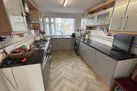 Hawkins Road, Alresford photo 3