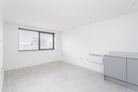 Willow Park, Leigh Road, PO9 photo 4