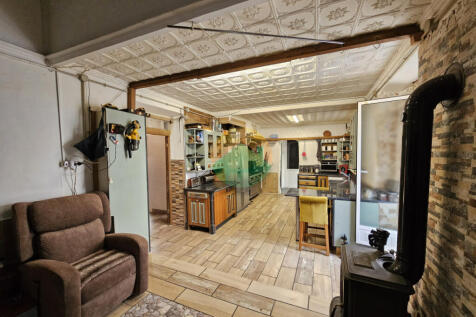 3 Bedroom Semi - Detached For Sale-PAL09-2