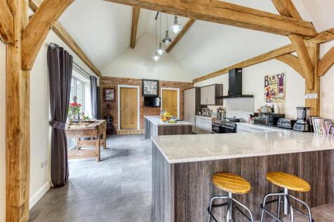 Dog Leg Barn-kitchen3.jpg