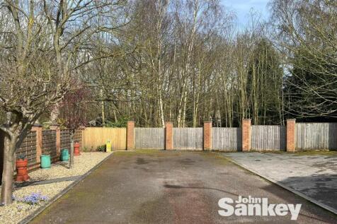 Land Adj Clipstone Dr _2384.jpg