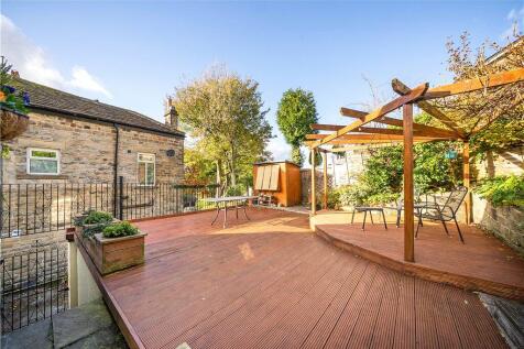 Seating Area/Decking