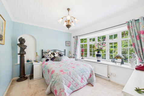 CAM02909G0-PR0466-STILL013