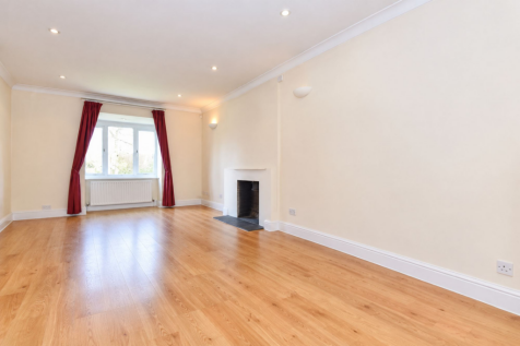 Summerfield, Ashtead, KT21 photo 3