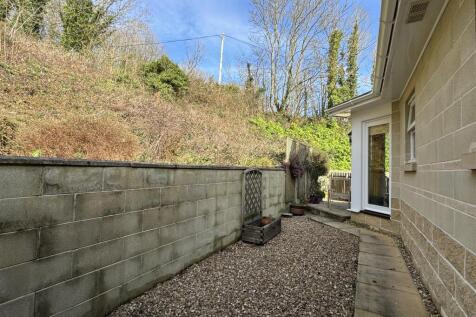 6 Kenwith garden 2.jpg