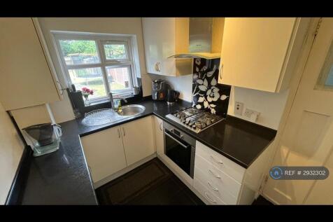 Sunbury Road, Feltham, TW13 photo 4