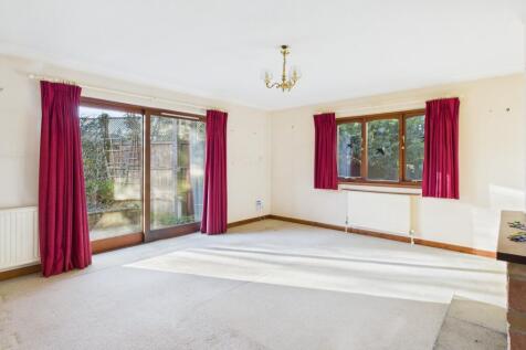 CAM02519G0-PR0365-STILL007