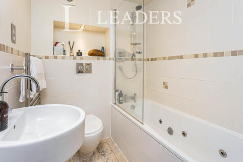 Main bathroom