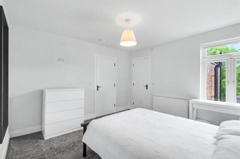 Bedroom 4_2.jpeg