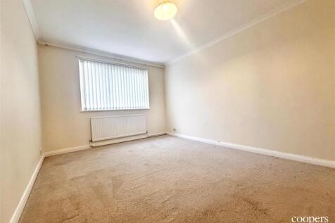 Falcon Court, Bembridge Gardens, Ruislip, HA4 photo 3