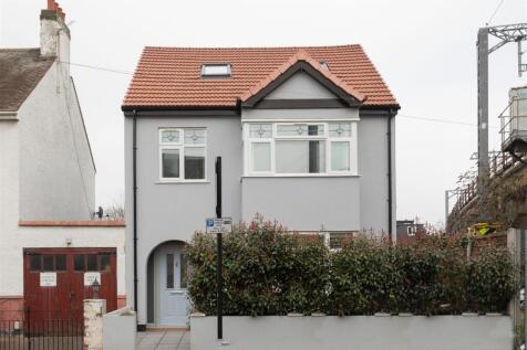 Latimer Road, E11