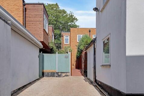 Edit externals - 3 Aspen Mews - 43-small (1).jpeg