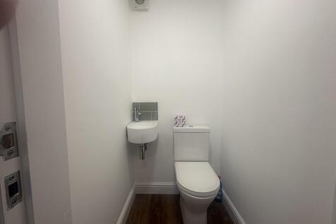 Swanlow Lane, Winsford photo 5