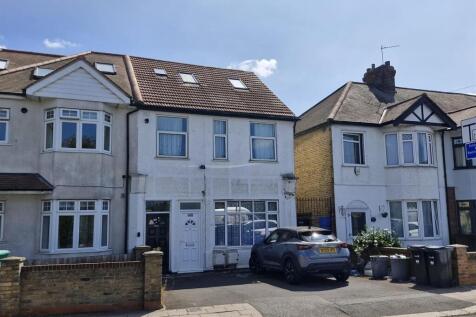 Romford, RM6 - property photo