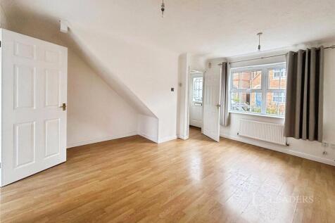 Kingfisher Way, Cottenham, CB24 photo 3