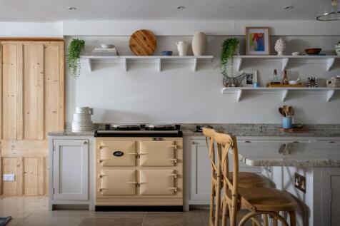 12 - Church Cottage - GL7 5HX - Web.jpg