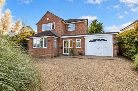 2 Carling Road, front.png