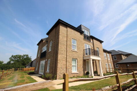 1-bed flat on Waterhouse Place, Merry Hill Road, Bushey, Hertfordshire, WD23, £1,500/mo