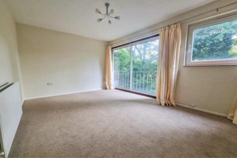 Hiltingbury photo 3