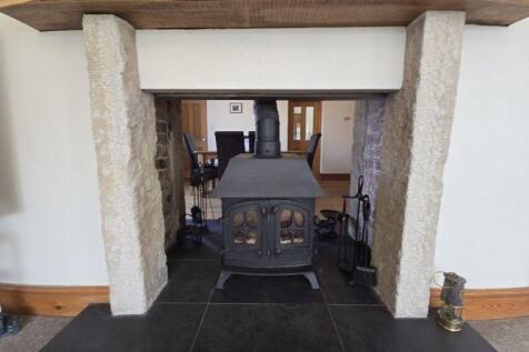 Feature Log Burner