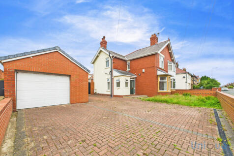 Fleetwood, FY7 - property photo