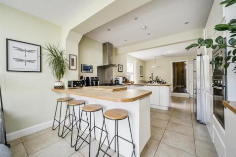 For Sale by Aspire Residential | Broadwater Road