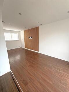 Silver Birch Place, Grimsby photo 2