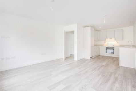 Flat 4 Altus, 132 ÔÇô 134 New Road, HP12 4LA-7.jpg