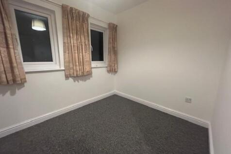 BEDROOM.jpg