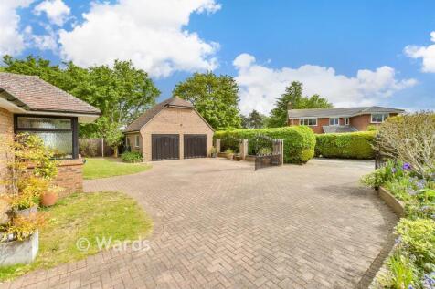 Driveway/Parking