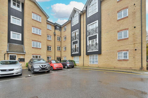 2-bed flat on Stephenson Wharf, HP3, Hemel Hempstead, HP3, £1,700/mo