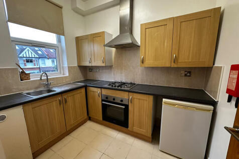 1 bed flat, Radcliffe Road, London, N21 photo 5
